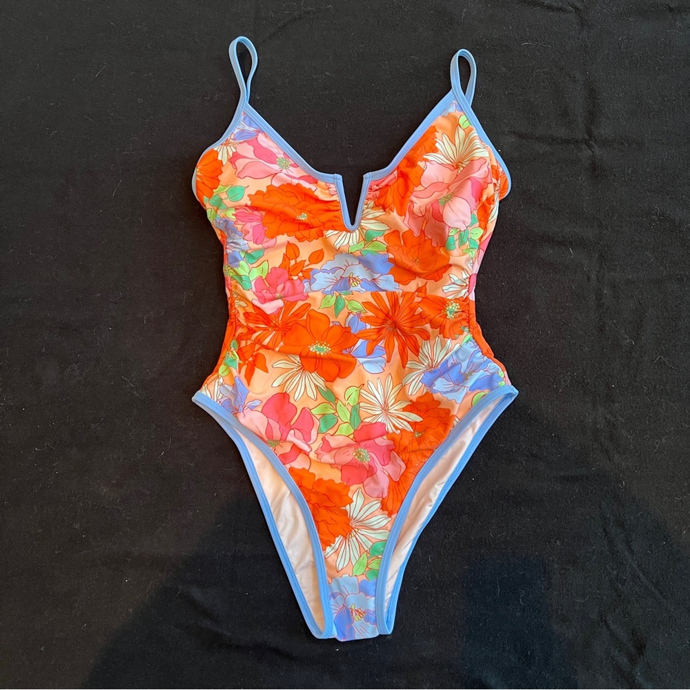 NWT Cupshe Coral Floral Lace-Up Back Tummy Control One-Piece (Medium)